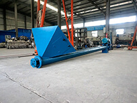 螺旋輸送機(jī)的輸送結(jié)構(gòu)為：螺旋機(jī)殼，螺旋軸，螺旋葉片，螺旋電機(jī)等多個(gè)部件的使用。